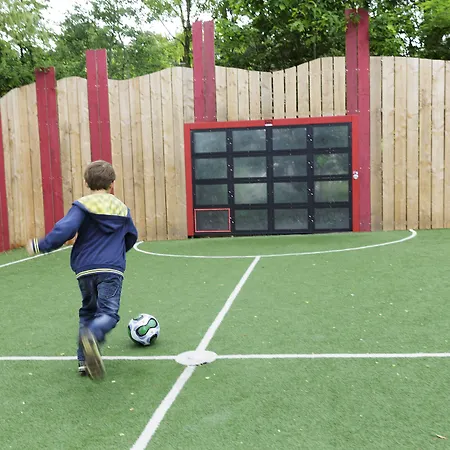 Отель Bispinger Heide By Center Parcs 3*