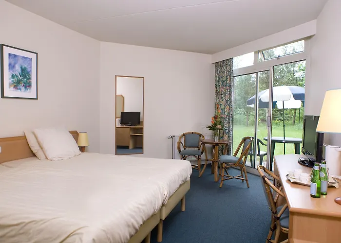 Отель Bispinger Heide By Center Parcs 3*